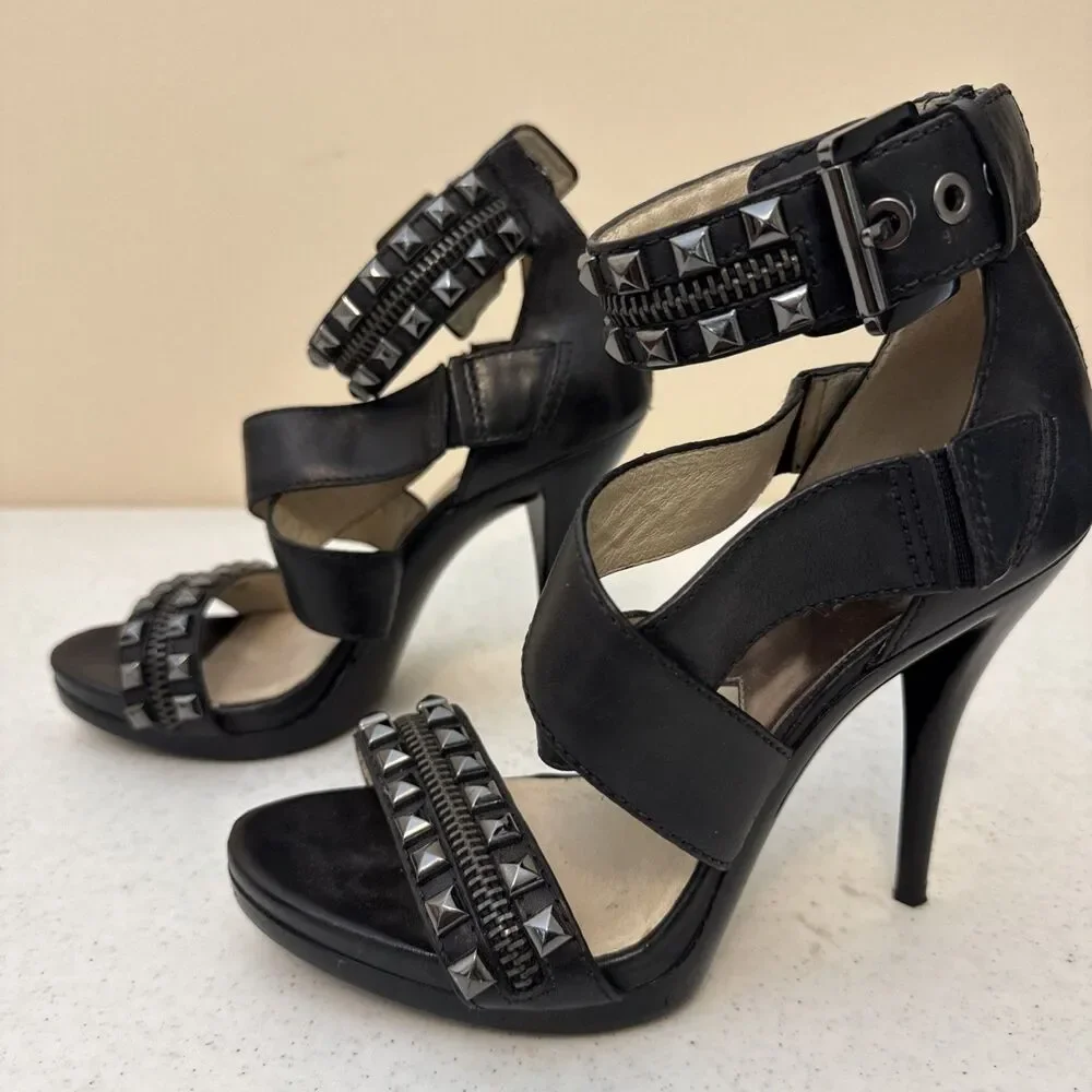 MICHAEL Michael Kors Rock N Roll Black Studded Stiletto Heels Size 8 M JL307